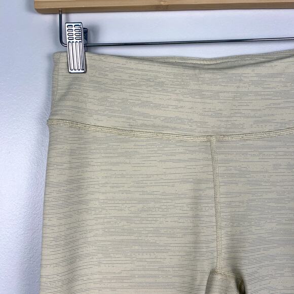 Outdoor Voices White Sand TechSweat 3/4 Leggings Small - Picture 3 of 6